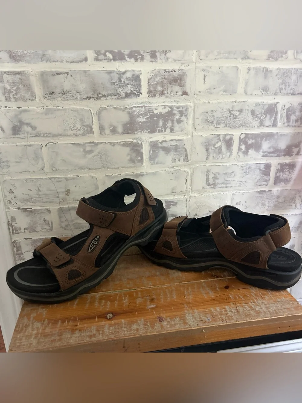 KEEN Rialto II 3 Point Sandals Men’s Size 10 Brown Black Outdoor Hiking